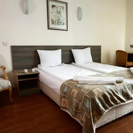 Room In Guest Room بيت ضيافة