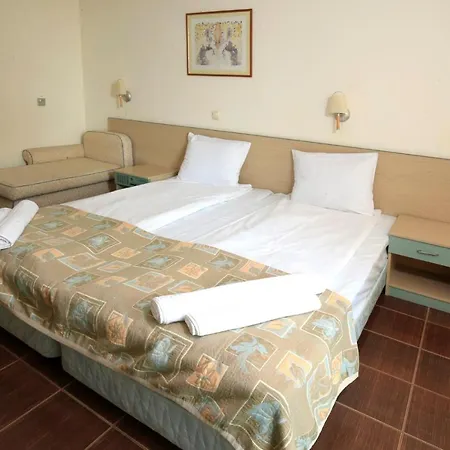Room In Guest Room بيت ضيافة